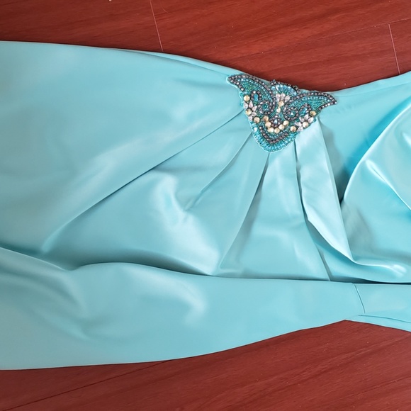 One shoulder Eliza dress , brand new without tag - Picture 4 of 5